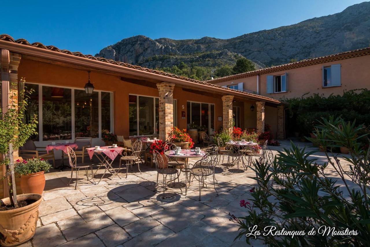 Hotel Les Restanques De Moustiers Zewnętrze zdjęcie